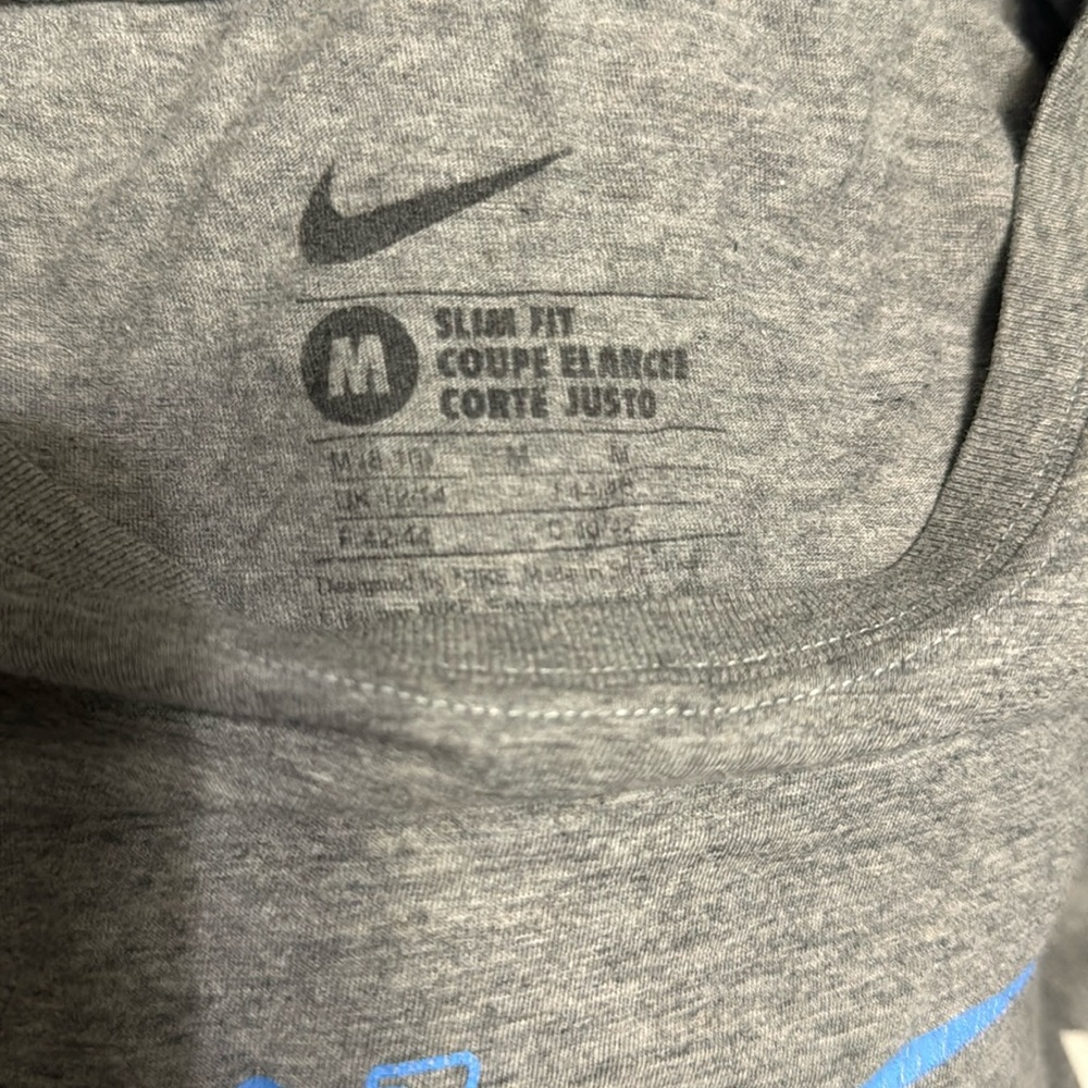 Women’s Nike tshirt